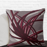 Grått och Burgundy Artistic Abstrakt Rosett band Kudde<br><div class="desc">Grått och burgundy dekorativ kudde har en konstnärlig abstrakt-ribbonsammansättning med brickor av burgundy och grått med vita accenter på grått-bakgrund. Abstraktens sammansättning är byggt på kombinationer av upprepat rosett band, som är överlappande och sammanflätade för att bilda en invecklad och komplex abstrakt mönster. Grått-, burgundy-, vit- och vin-färgadens accenter är...</div>