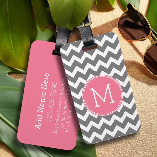 Grått och Rosa Chevrons med Anpassningsbar Monogra Bagagebricka (Personalized luggage tag - Add Your contact information and monogram)