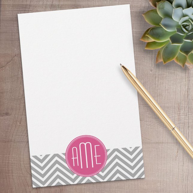 Grått och Rosa Chevrons med Anpassningsbar Monogra Brevpapper (Personalized Stationery)