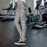 Grått och svart Cheetah Print Leggings<br><div class="desc">Naturligt leopardtryck med senap Grått och svart färg Leggings är ett djärvt och modernt val med en livlig grått-bakgrund och ett svårtolkat leopard-tryck i mönster. Den unika kombinationen av den påfallande gråfärgen och det klassiska leopardavtrycket skapar en fängslande fusion av modern och animalisk estetik. Dessa lagar är mångsidiga och lämpliga...</div>