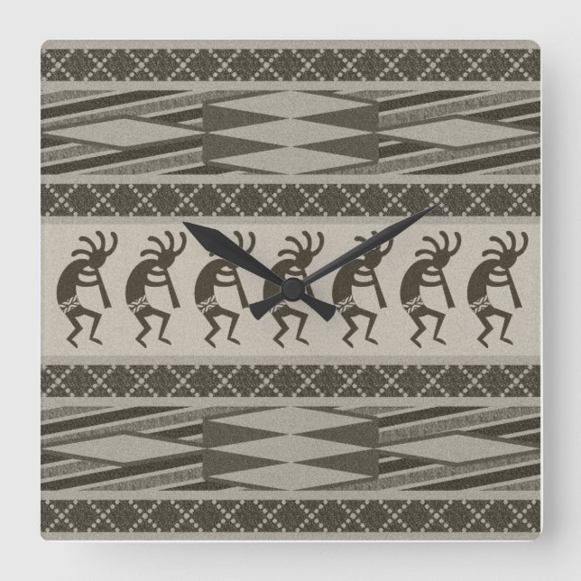 Grått och svart Kokopelli Aztec-design Fyrkantig Klocka (Framsida)