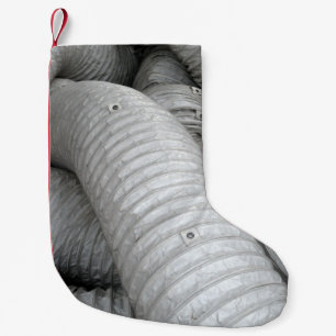 Grått och svart tyg soffa liten julstrumpa