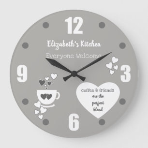 Grått och vitt med namn kaffe kopp och hjärta stor klocka