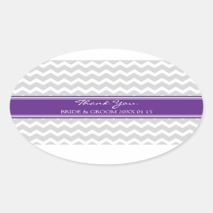 Grått Plum Chevron Tack Wedding Favor Märkre Ovalt Klistermärke