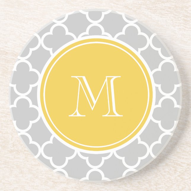 Grått Quatrefoil Mönster, Gult Monogram Underlägg (Framsidan)