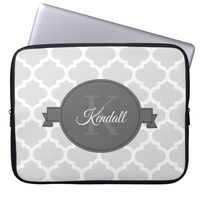 Grått Quatrefoil Personlig Laptop sleeve (Framsidan)