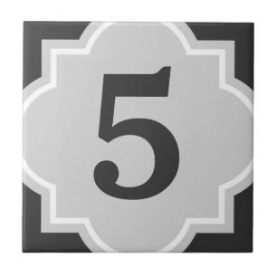 Grått quatrefoil street adress house Number Kakelplatta
