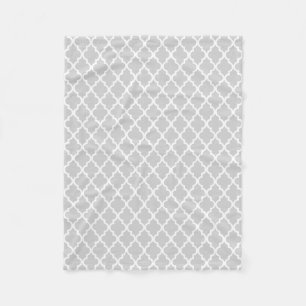 Grått Quatrefoil Tiles Mönster Fleecefilt