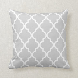 Grått Quatrefoil Tiles Mönster Kudde