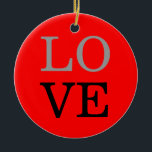 Grått Red Background Kärlek Bröllop Julgransprydnad Keramik<br><div class="desc">Du kan enkelt byta typsnitt och färg. Du kan också lägga till logotypen och bakgrundsbilden som du vill.</div>