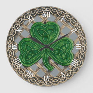 Grått Shamrock & Celtic Knots Roman Numeral Clock Stor Klocka