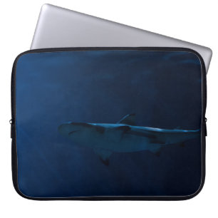 GRÅTT SHARK I VATTEN KROPP LAPTOP FODRAL