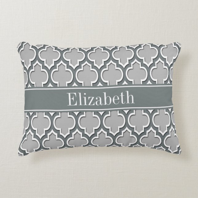 Grått Träkol Marockansk #5DS Träkol Namn Monogram Prydnadskudde (Framsidan)