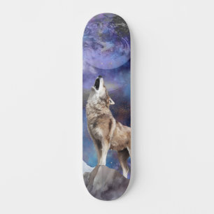 Grått Varg Howling vid Måne Skate Deck