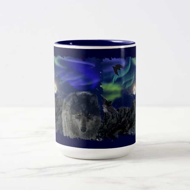 Grått Varg, Ravens & Aurora & Totem Wildlife Mugg (Center)