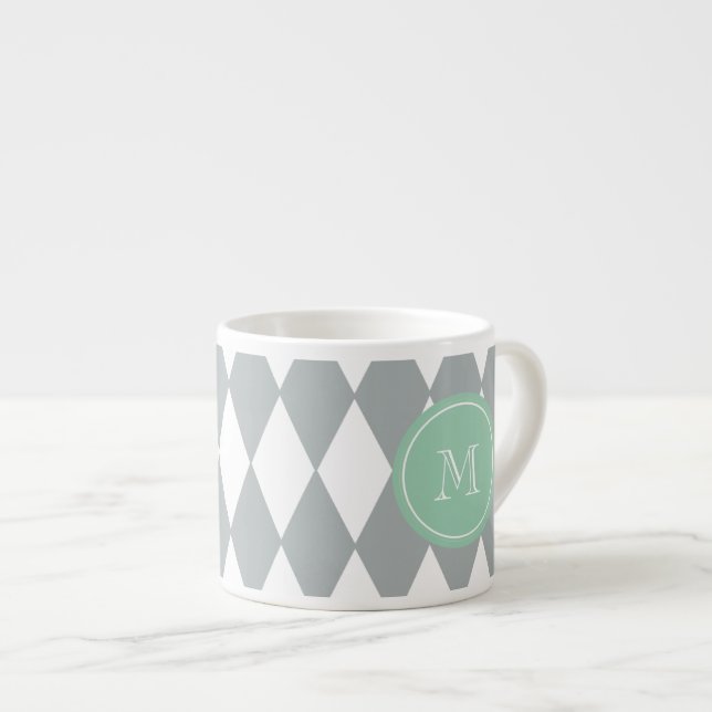 Grått vitHarlequinmönster, grön Monogram för Mint Espressomugg (Framsida höger)