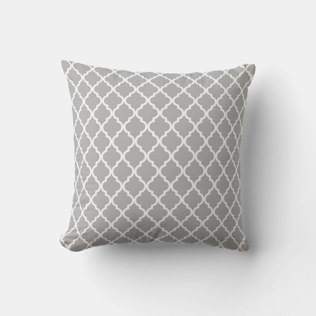 Grått, White Moroccan Quatrefoil Mönster Pillow Kudde (Framsida)