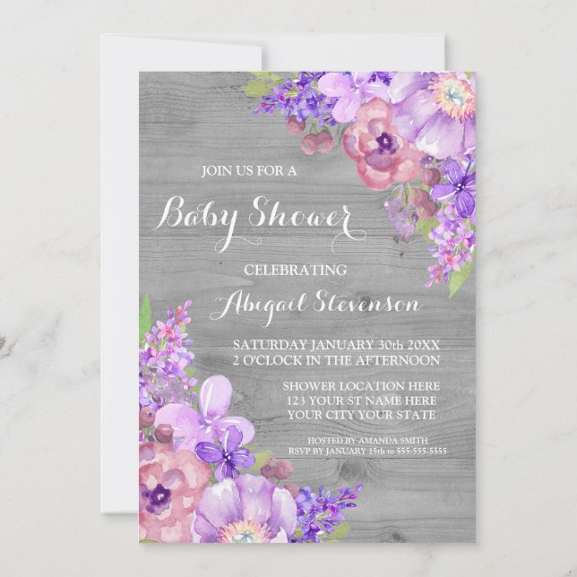 Grått Wood Lila Watercolor Flowers Baby Shower Inbjudningar (Baksida)