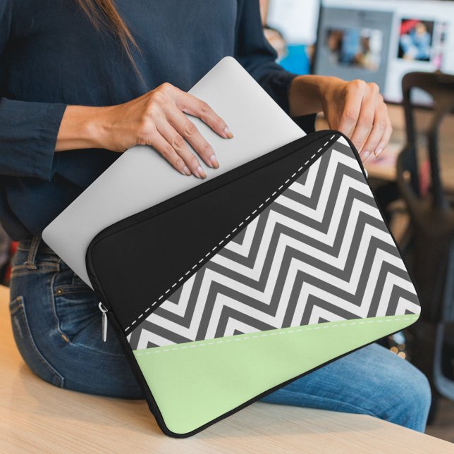 Grått Zigzag, Grått Chevron, Zigzag Mönster, Mint Laptop Fodral (Skapare uppladdad)