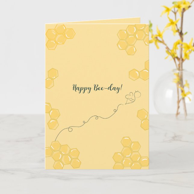 Grattis på Bee-dagen!” Bikaka Bikaka Födelsedagsko Kort (Gul blomma)