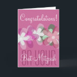 Grattis på din bat mitzvah blommigt kort<br><div class="desc">Grattis på ditt bat mitzvah Mazel Tov rosa blom- hälsningkort vid DatesduJour. Skräddarsy den - EDIT bakgrundsfärgen av detta kort för att passa dig!!!</div>