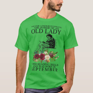 Grattis på födelsedagen Bok Älskare Nerd Born i se T Shirt