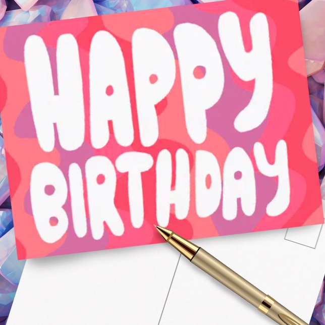 GRATTIS PÅ FÖDELSEDAGEN Färgglada Bubbelbokstäver  Vykort (Pink curves custom happy birthday postcard)
