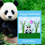 Grattis på födelsedagen Grandson Panda Party Kort<br><div class="desc">Fira din barnsons speciella dag med det här vackra födelsedagskortet med en söt baby-panda omgiven av en bamboskog, ballonger och gåvor. Anpassa den för din dotterdotter eller lägg till namn för en personlig. Perfekt för barn, det här vismkortet ger glatt önskemål och en känsla av till deras födelsedag. Gör deras...</div>