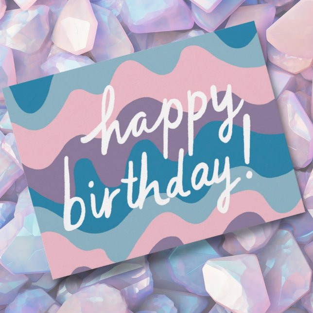 GRATTIS PÅ FÖDELSEDAGEN Groovy Färgglada Vågiga Rä Vykort (Pretty purple and blue birthday postcard! Add your own text to the back side, )