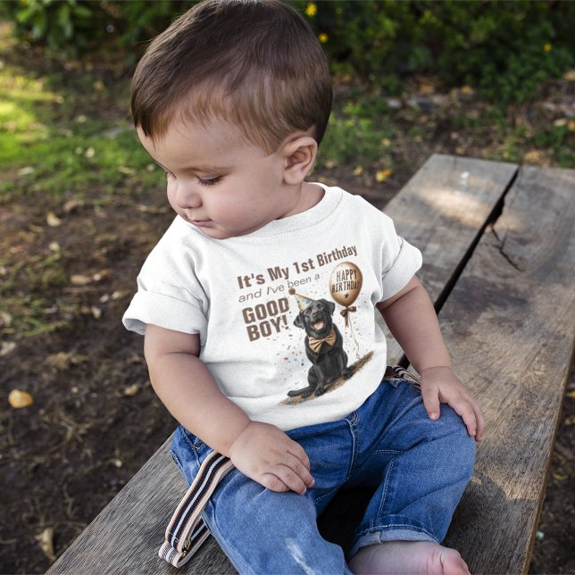 Grattis på födelsedagen Hedrad Black Lab Custom T Shirt (happy birthday for boy t-shirt black labrador dog puppy balloon party hat confetti )