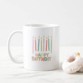 Grattis på födelsedagen med ljus på  kaffemugg