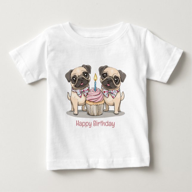 Grattis på födelsedagen Pug Hundar Cuptårta T Shirt (Framsida)