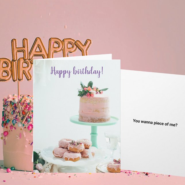 Grattis på födelsedagen Rosa Cake and Donuts Funny Kort (Happy Birthday Pink Cake and Donuts Funny Quote Card)