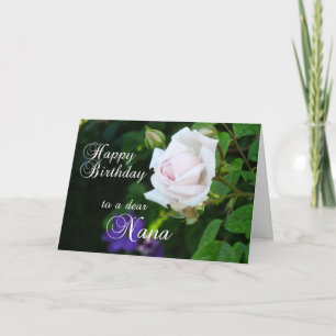 Grattis på födelsedagen till en kär Nana-Rosa ros Kort