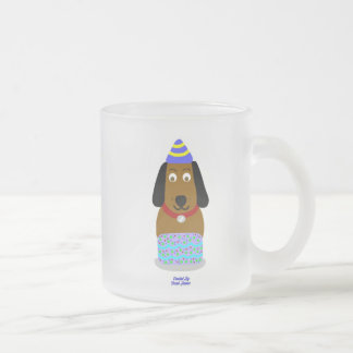 Grattis på födelsedagen Valp, litet, frostat glas Frostad Glasmugg