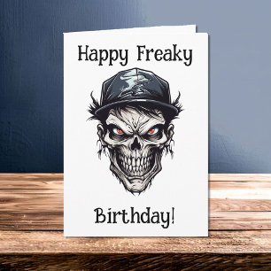 Grattis på freakiga födelsedagen zombie-karaktär kort