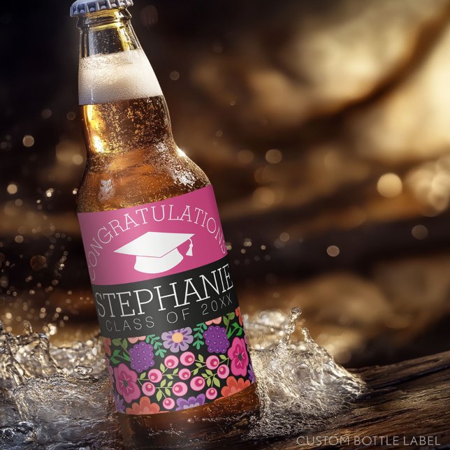 Grattis Student Girly Flowers Studenten Ölflaska Etikett (Custom Beer Bottle Label with a Graduation Design)