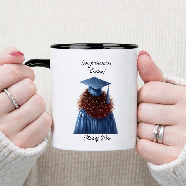 Grattisar Brunette Female Student i Blue Två-Tonad Mugg (Skapare uppladdad)