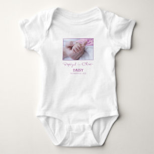 Grattisar för flickbaptism i Baby Personlig T Shirt