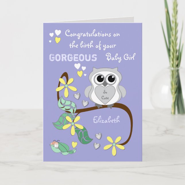 gratulerar lila för nyfödd bebis med söt uggla kort (Framsida)