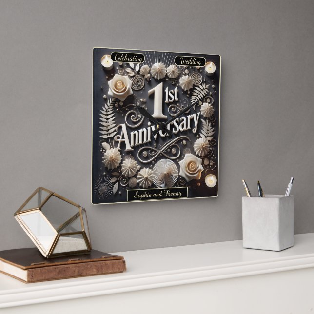 Gratulerar på 1-årsdagen med papperskrans fyrkantig klocka (Kontor)