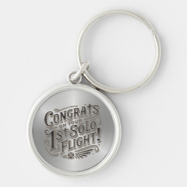 Gratulerar på din första Solo-flygning Rund Silverfärgad Nyckelring (Framsidan)