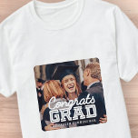 Gratulerart Grad Modern Simple Preppy Photo T Shirt<br><div class="desc">Den här enkla och klassiska designen består av serif-typografi och lägger till ett anpassningsbar-foto.</div>