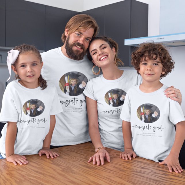 Gratulerart Grad-skript Photo Studenten T-Shirt (Skapare uppladdad)