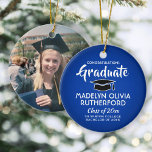 Gratulerart Royal av Photo Studenten Blue White Bl Julgransprydnad Keramik<br><div class="desc">Minneshögtidlighålla student landvinning med en anpassningsbar fotografera royalet blått och vitt runt studenten julprydnad. Bild och all text är enkla att anpassa. Inkludera namn och examen, grattisar, tack vare mamma och pappa, eller något annat meddelande som du väljer.SE ANVISNINGAR NEDAN OM DU VILL ÄNDRA BAKGRUND ELLER FÄRG. Utformningen har blå...</div>