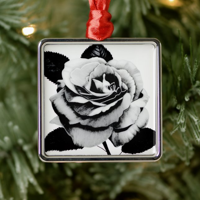 Graverad Ros Ornament (Träd)
