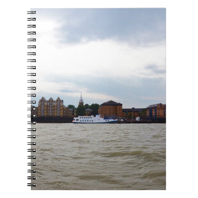 Gravesend i Kent. Anteckningsbok Med Spiral (Framsidan)
