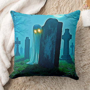 Graveyard Ghost's Eerie Glimpse Kudde