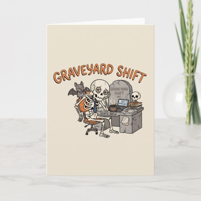 Graveyard Shift Kontorsskelett Rolig Halloween Kort (Framsida)