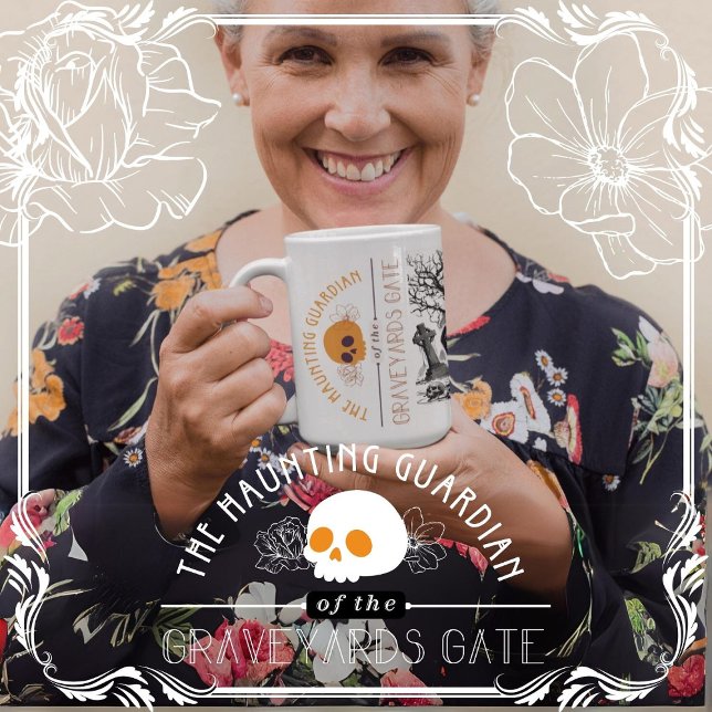 Grävgardianen vid Graveyards Grind Kaffemugg (The Haunting Guardian of the Graveyard's Gate Cover from The Beekeeper Store)